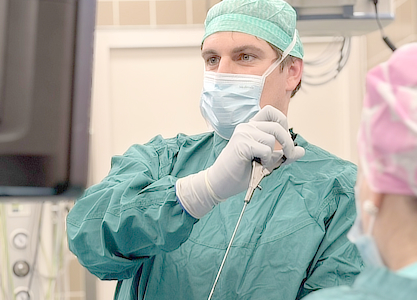 Erste endoskopische Wirbels&auml;ulenoperationen AKH Wien/MedUni Wien