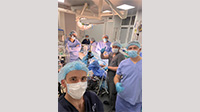 Selfie von OP-Team in Kiew bei Lungentransplantation