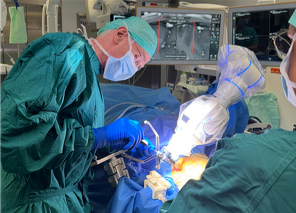Tiefenelektroden-Implantation im neurochirurgischen OP